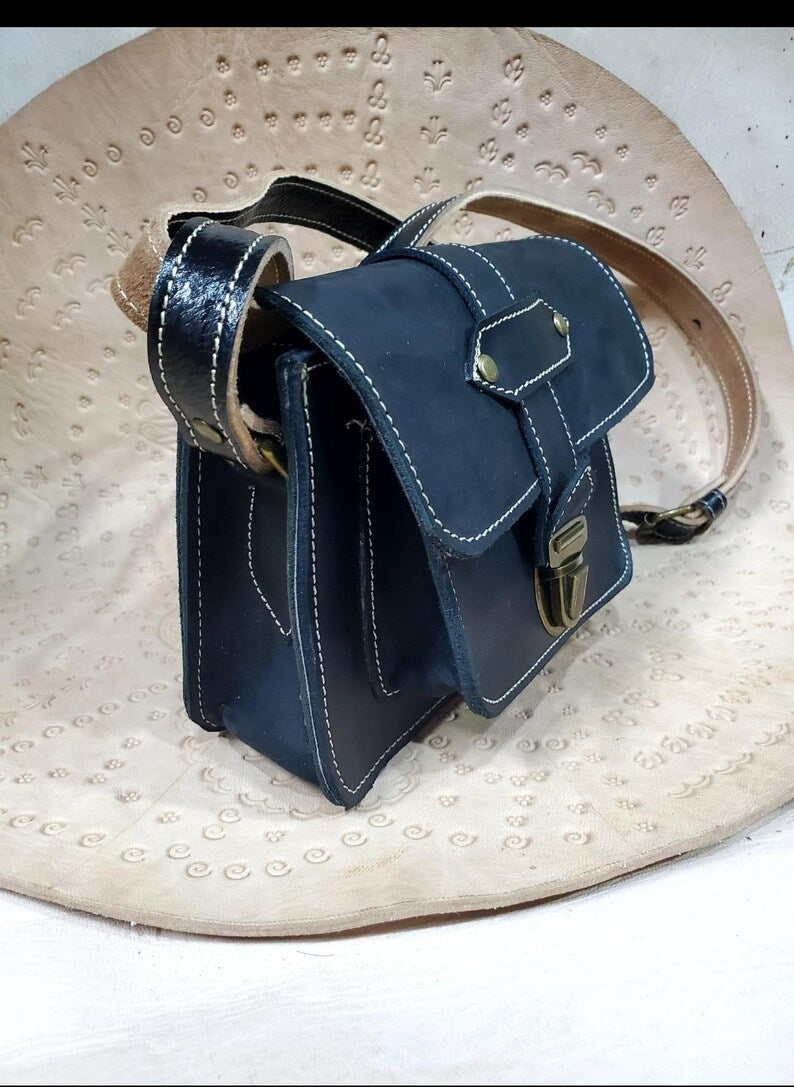 handmade traditional Moroccan leather handbag for women with an elegant touch of heritage