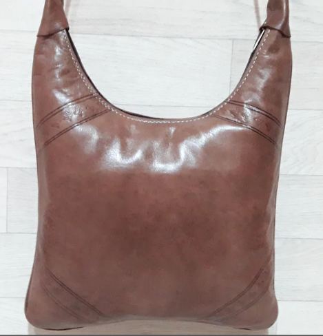 Women's leather shoulder bag