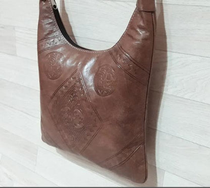 Women's leather shoulder bag