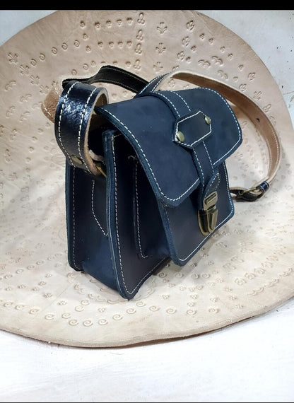 handmade traditional Moroccan leather handbag for women with an elegant touch of heritage